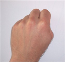 Como desenhar um alienígena com sua mão
