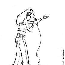 Desenho de uma menina cantando no palco para colorir