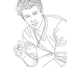Desenho do Nick Jonas sentado para colorir