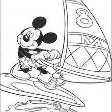 Mickey fazendo windsurfe
